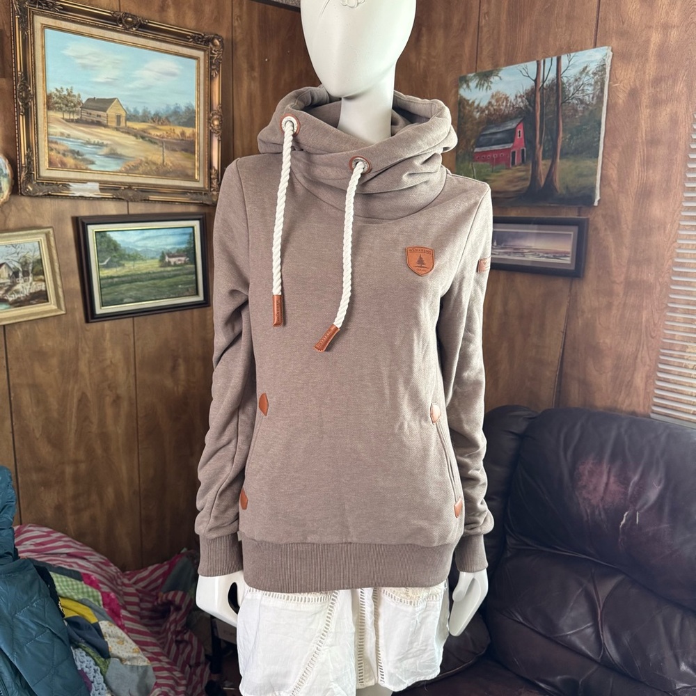 Wanakome Hoodie